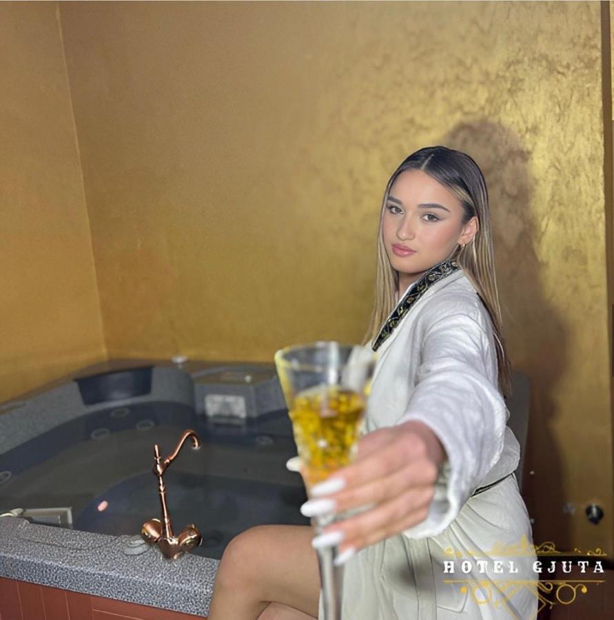 Gjuta 4*