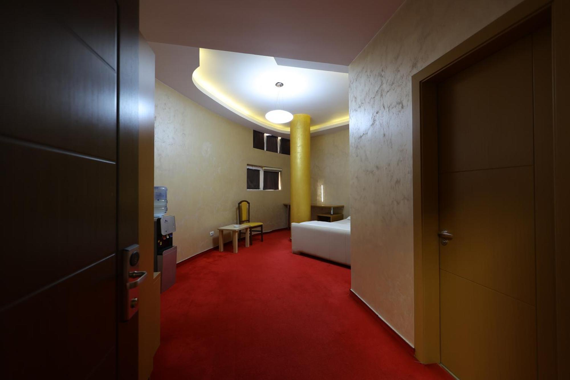 Gjuta Hotel