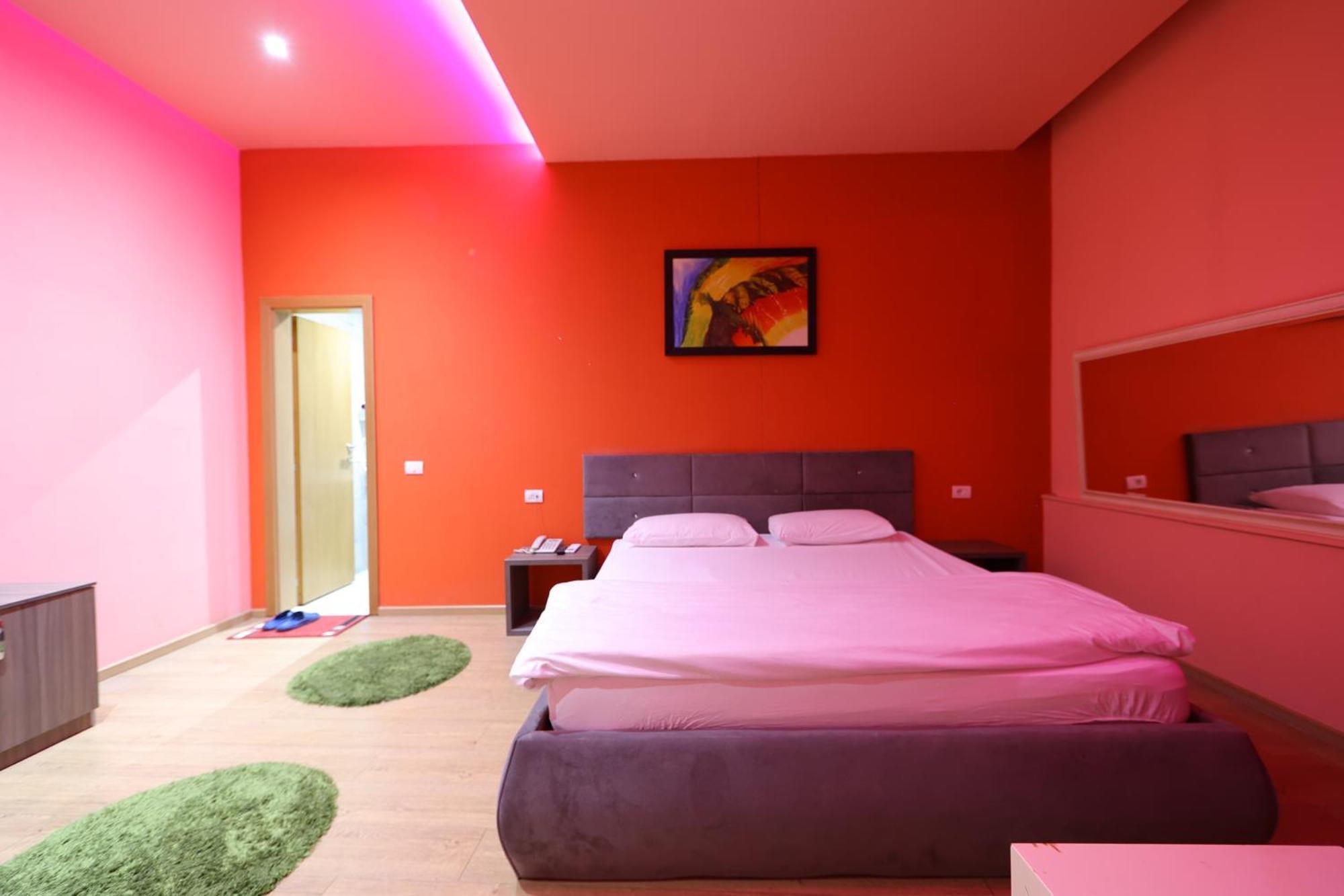 Hotel Gjuta Tirana