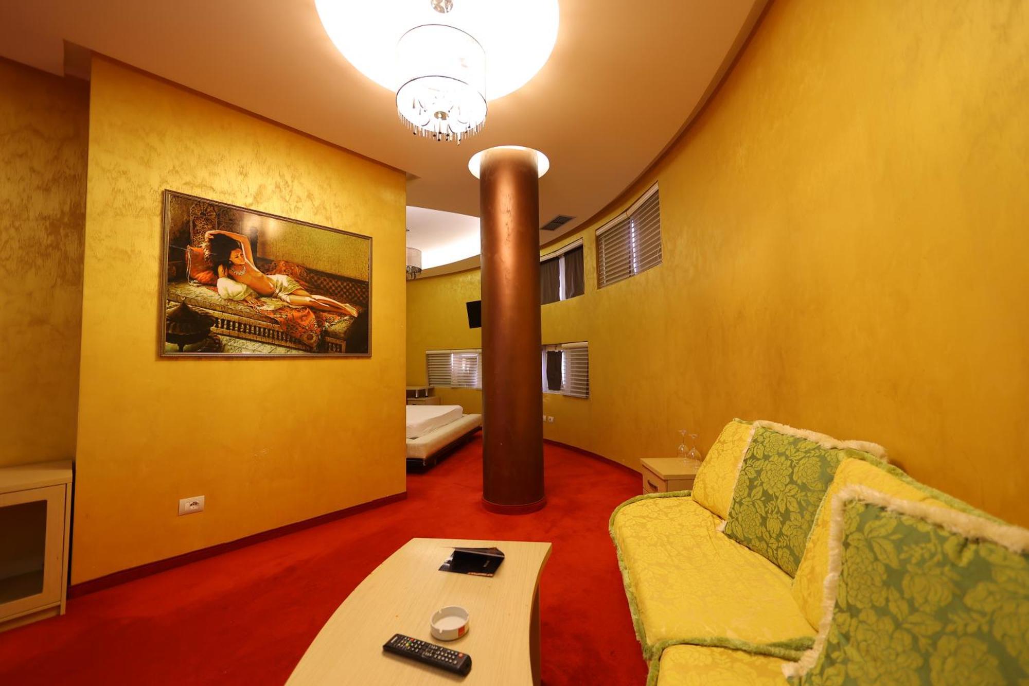 Gjuta Hotel Tirana