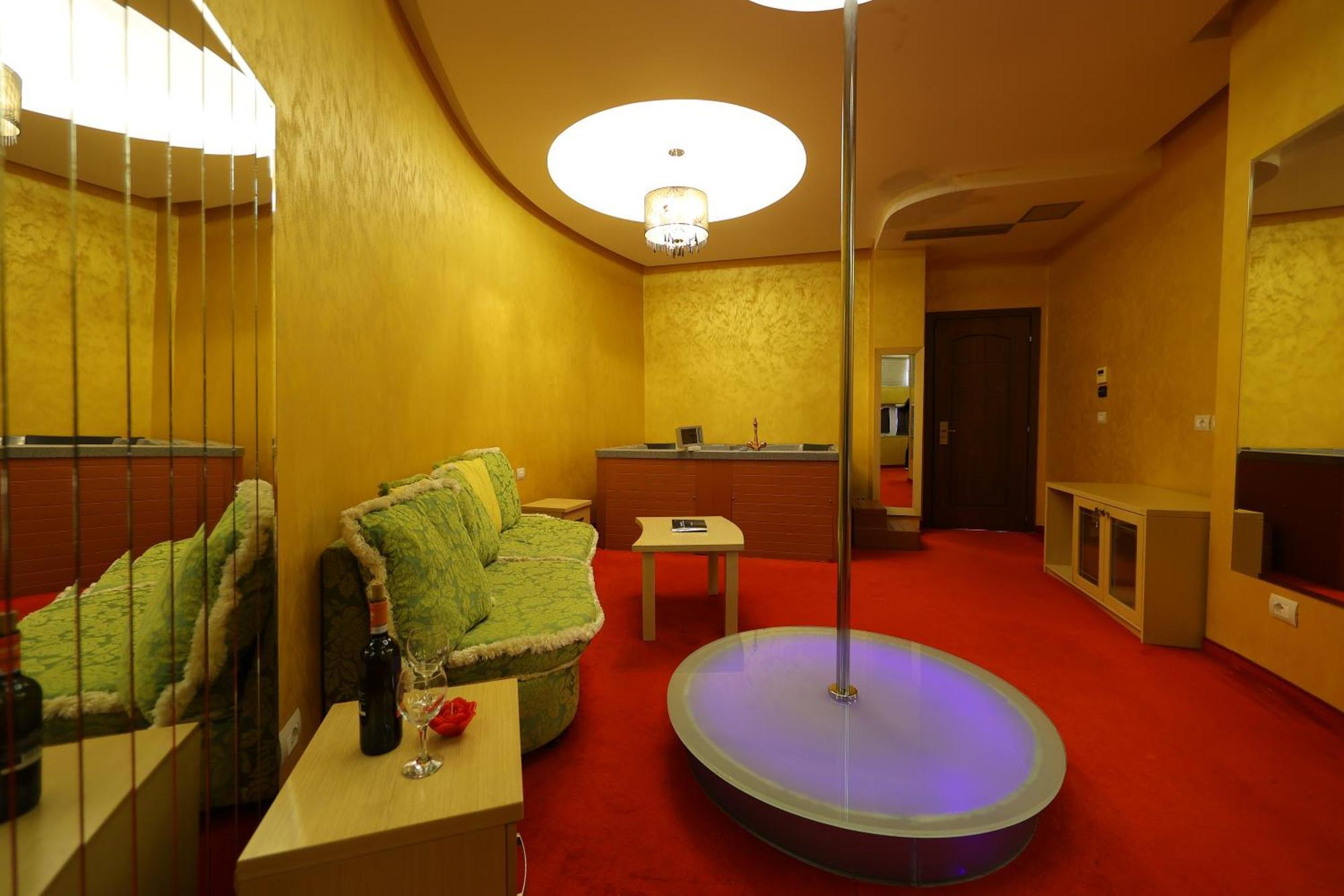 Hotel Gjuta Tirana
