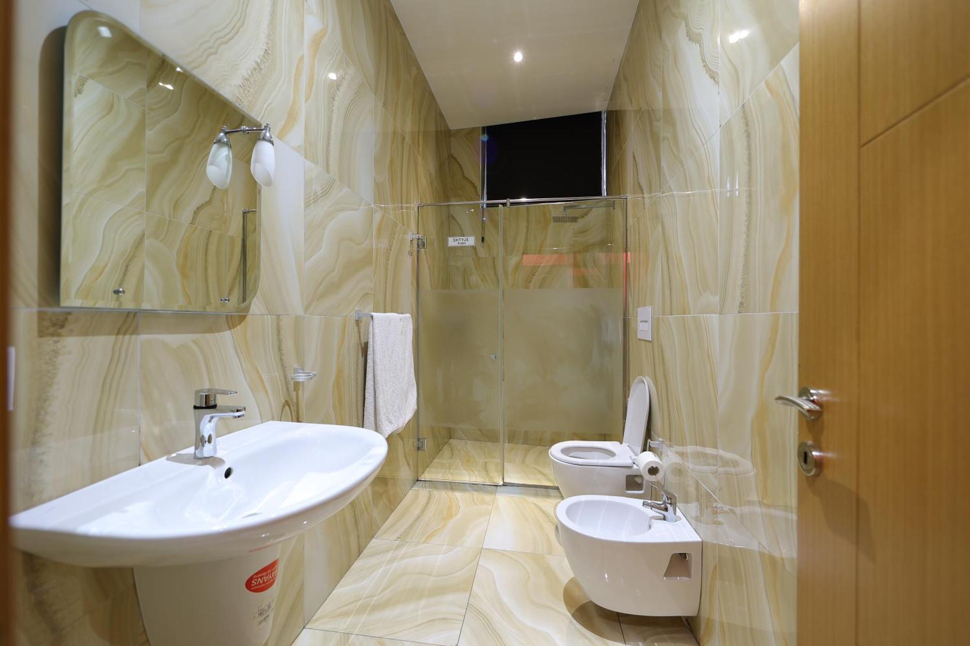 Gjuta Hotel Tirana